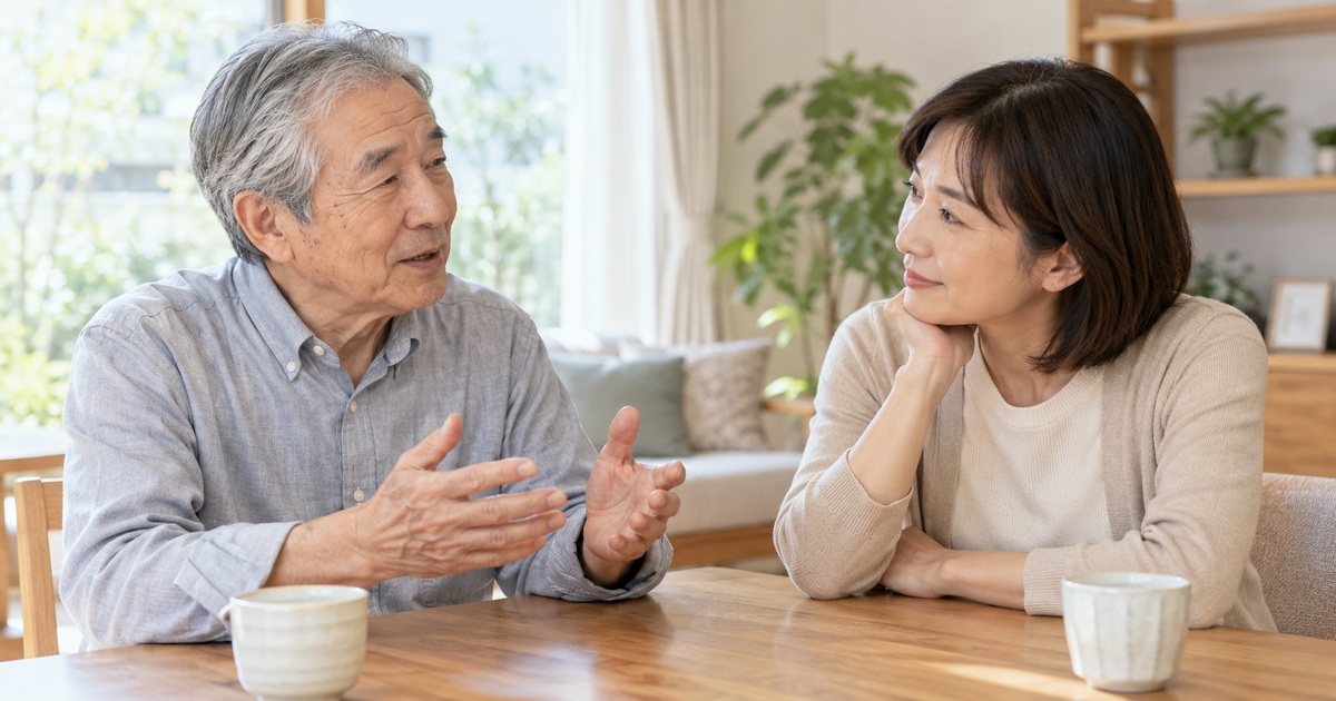 テーブルで会話をする男女